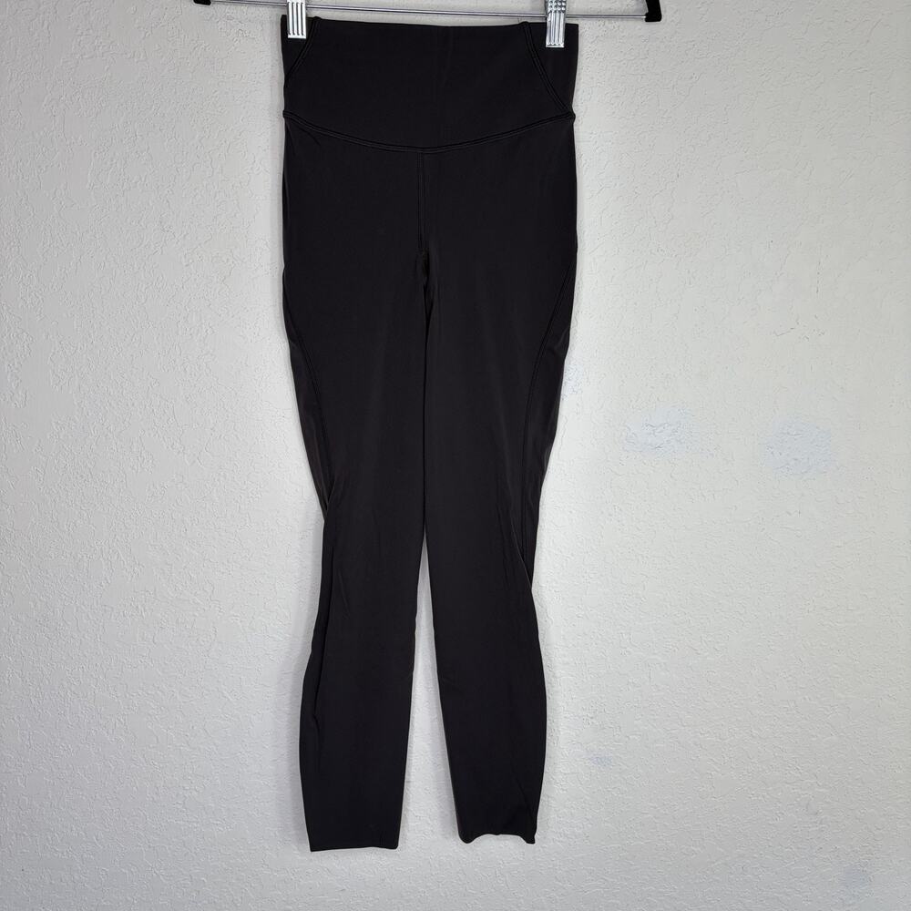 Lululemon Base Pace High-Rise Tight 25" Size 2 Black, sports, gym, relax, yoga